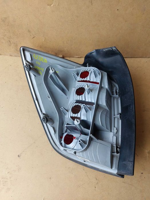 Opel Astra III H Kombi Lampa Prawa tył tylna Europa Oryginał