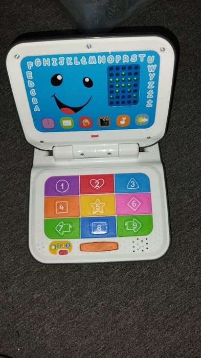 Laptop edukacyjny Fischer Price