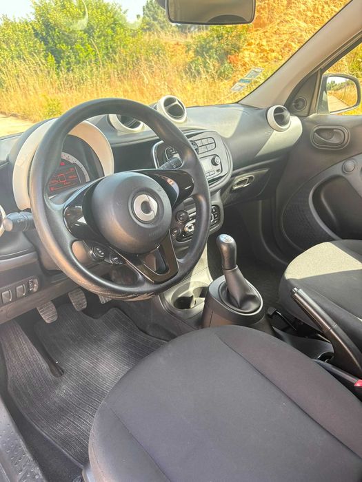 Smart ForFour 2015 Económico e Bem Estimado