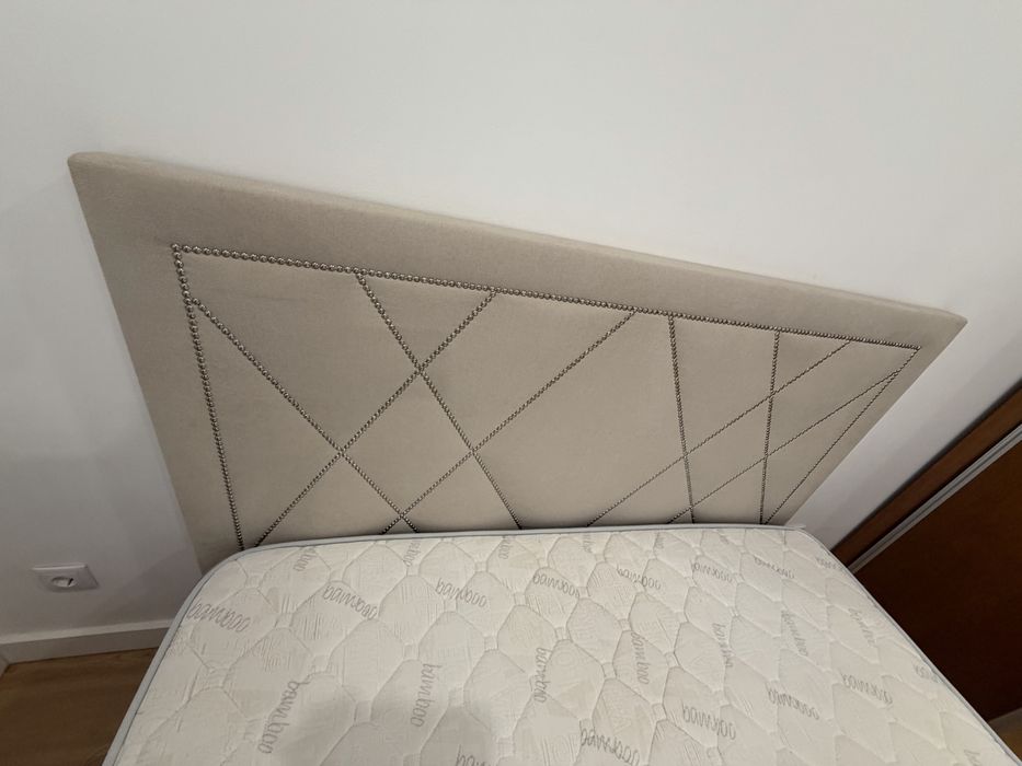 Cama com baú. + cabeceira