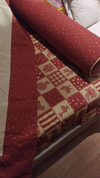 Edredom,almofadas,rolos e estore