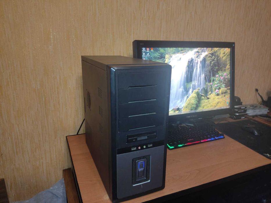 Компьютер Core 2 Duo  E7300(2x2,66) ,ОЗУ 4 Gb,GeForce 8400 GS, HDD 250