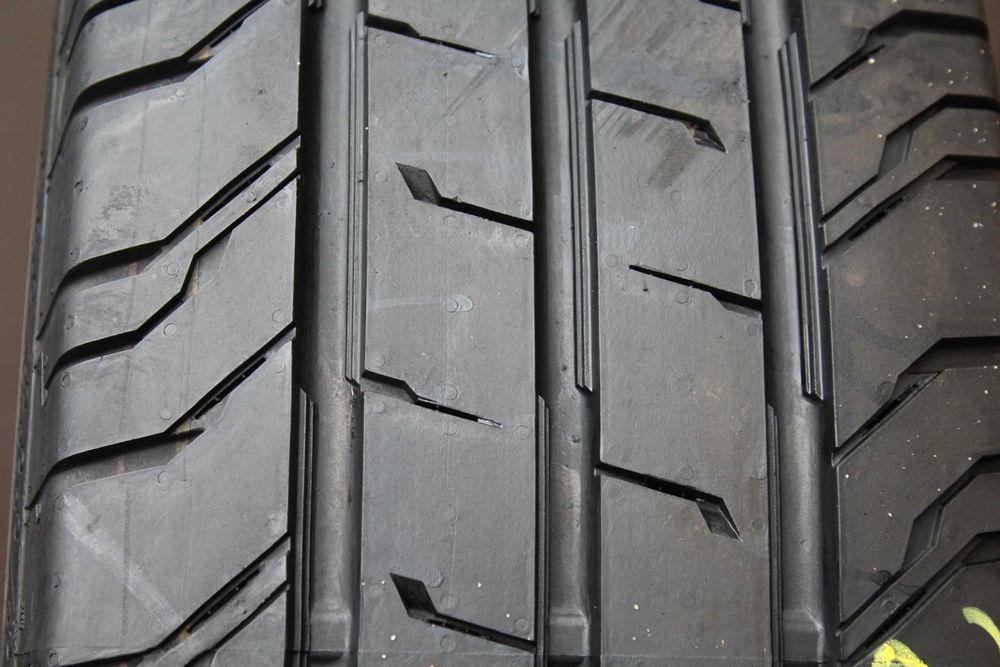 215 65 r16c Continental Vancontact 200