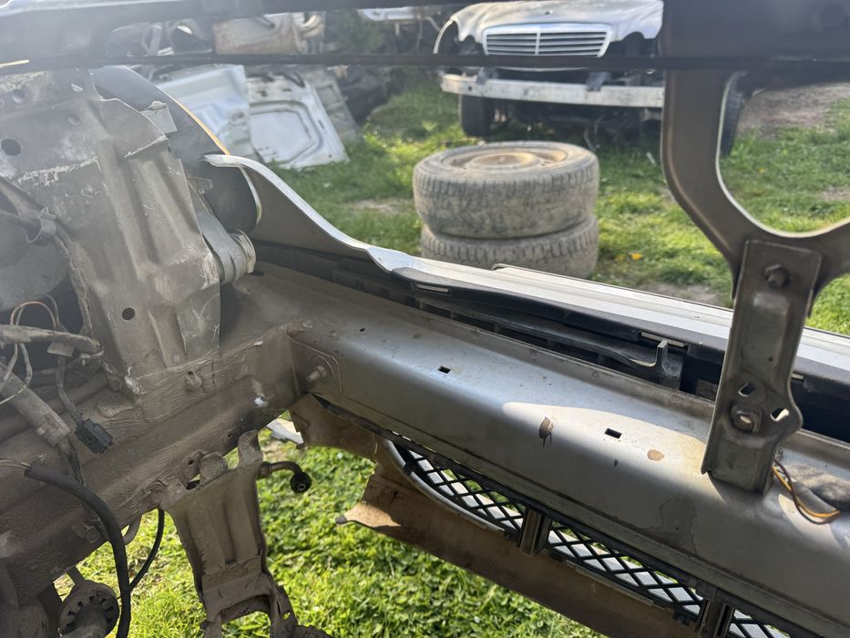 Продам мерседес е210  ресталінг без мотора