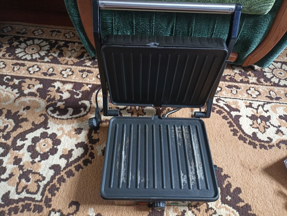 Гриль grunhelm g2200