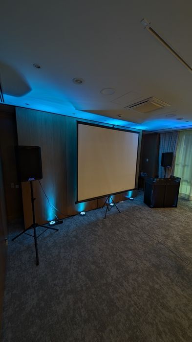 DJ e aluguer de som, luz e +extras.