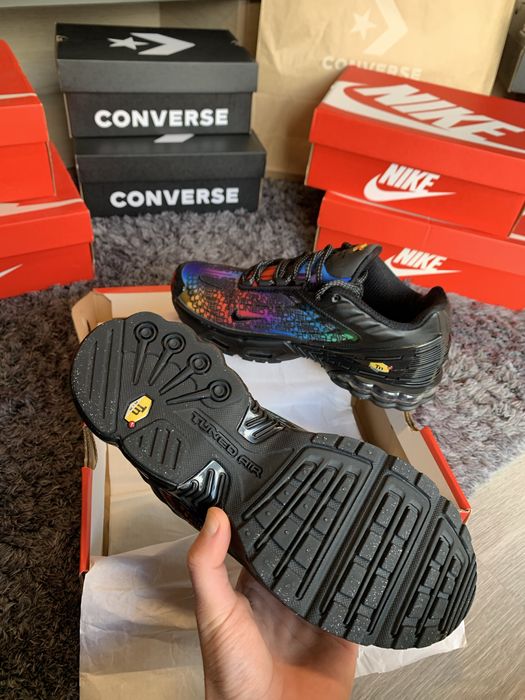 Nike Air Max Plus 3 (TN3) PREMIUM “Rainbow Gradient” — NOVAS EM CAIXA (Tam 40) ORIGINAIS