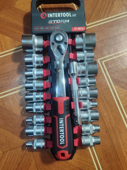 Набор инструмента с трещоткой