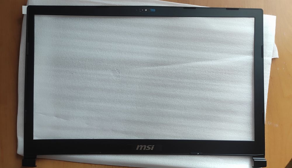 Крышка и рамка матрицы для ноутбука MSI GE73 Raider