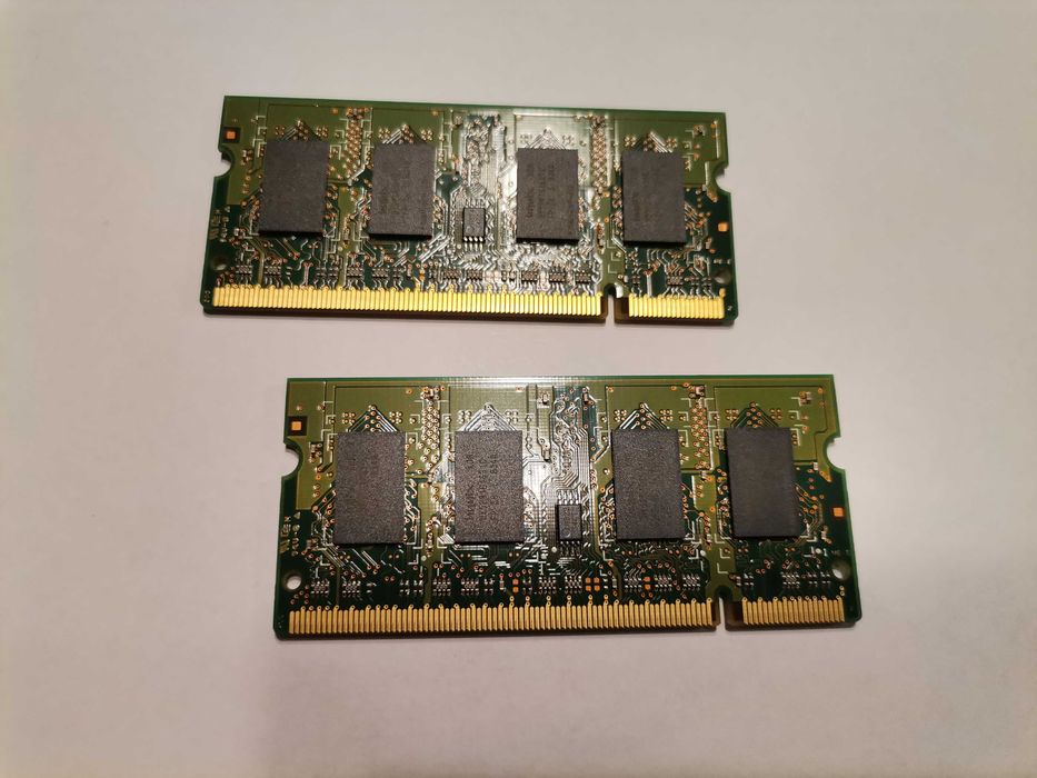 RAM Henix 1GB 2Rx16 PC2 - 6400S - 666 - 12 ( dwie sztuki !! )