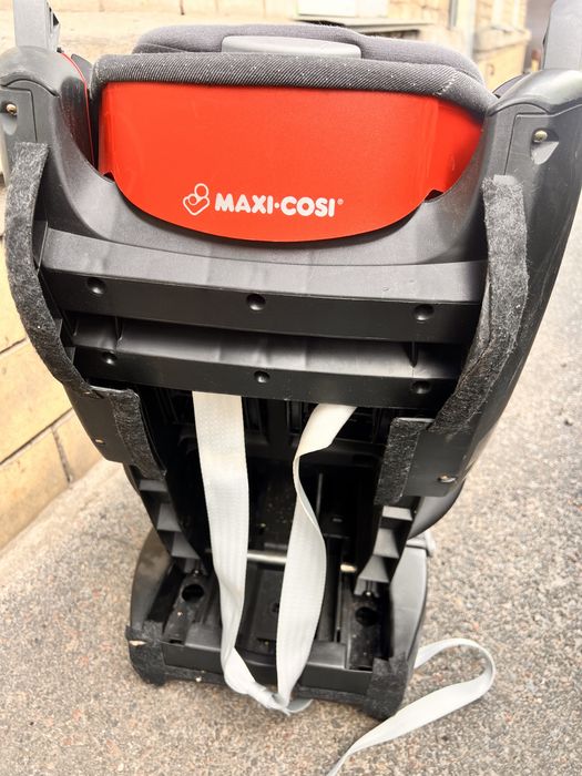 детское автокресло весом от 9 до 18 кг Maxi-Cosi Tobi.Автокрісло