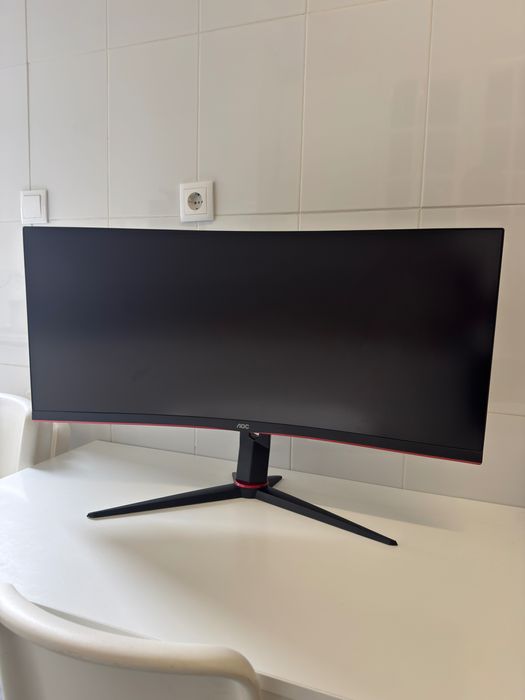 Monitor Gaming AOC Ultrawide 34” 180hz