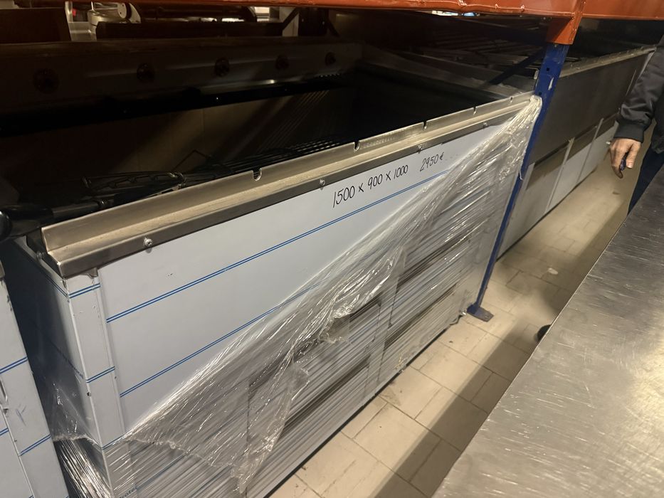 Grelhador carvão com 5 espetos Rotativos