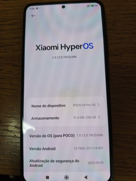 Vendo Poco X4 Pro 5G com 256GB de armazenamento e 8GB de RAM. O smartphone destaca-se pelo ecrã AMOLED de 6.67 polegadas