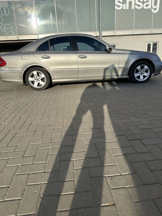 Продам w211   2.7