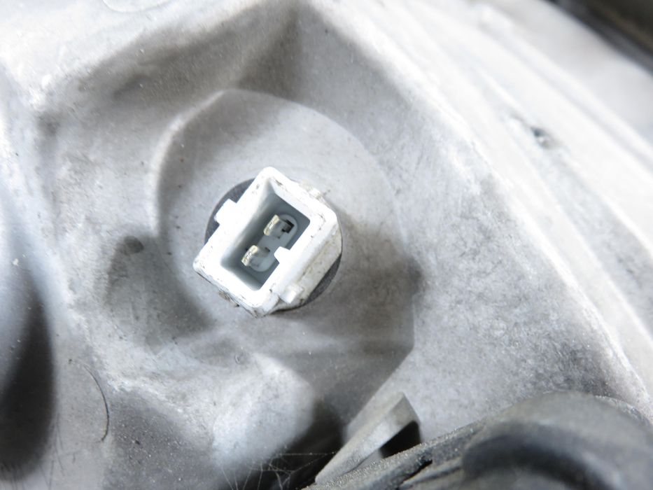 Lampa Prawa Przednia Renault Trafic II