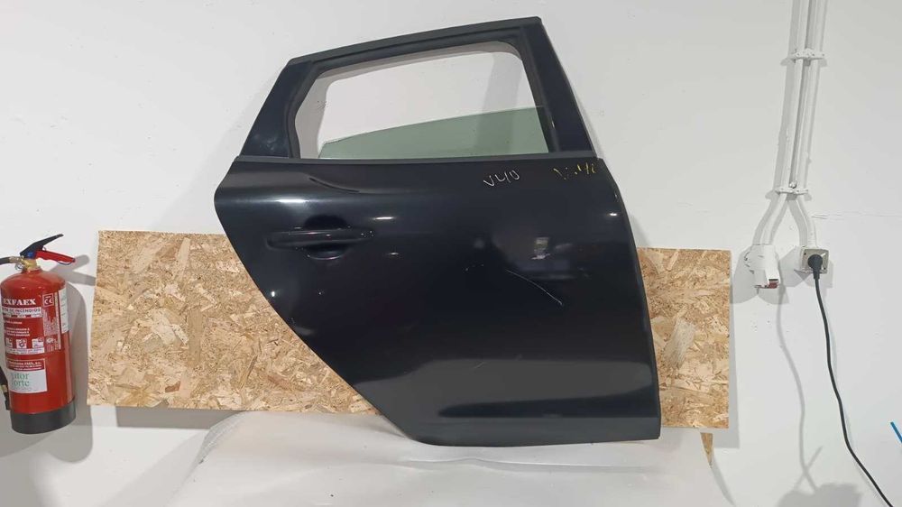 PORTA TRAS DIRT E ESQUERDA VOLVO V40 525