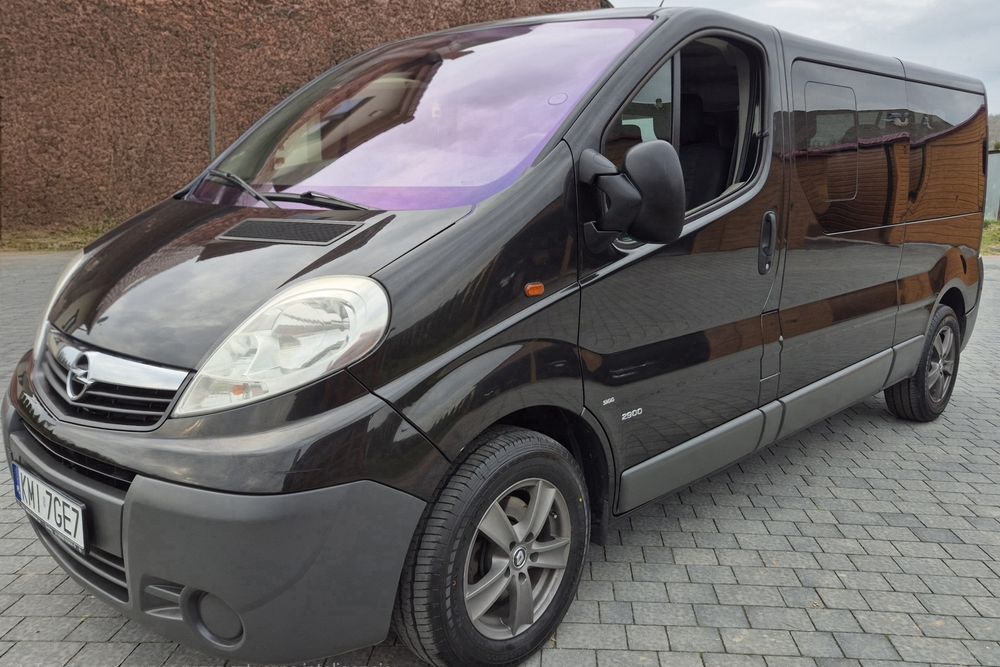 Bus 9 osobowy z kierowcą, wycieczki , wieczory panieńskie i  kawalerskie , imprezy okolicznościowe, dyskoteki,