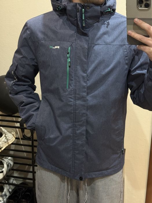 Демісезонна чоловіча куртка