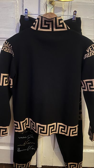 Прогулочный,спортивный костюм со стразами,штаны эко ,натуральная кожа