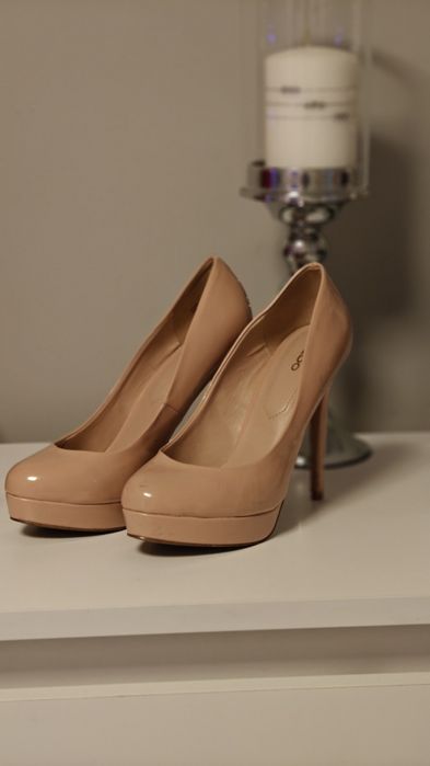 Szpilki skórzane ALDO 36