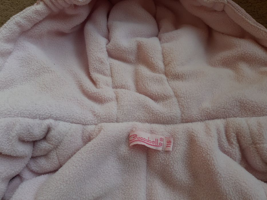 Продам курточку на флисе, на девочку рост 116 см