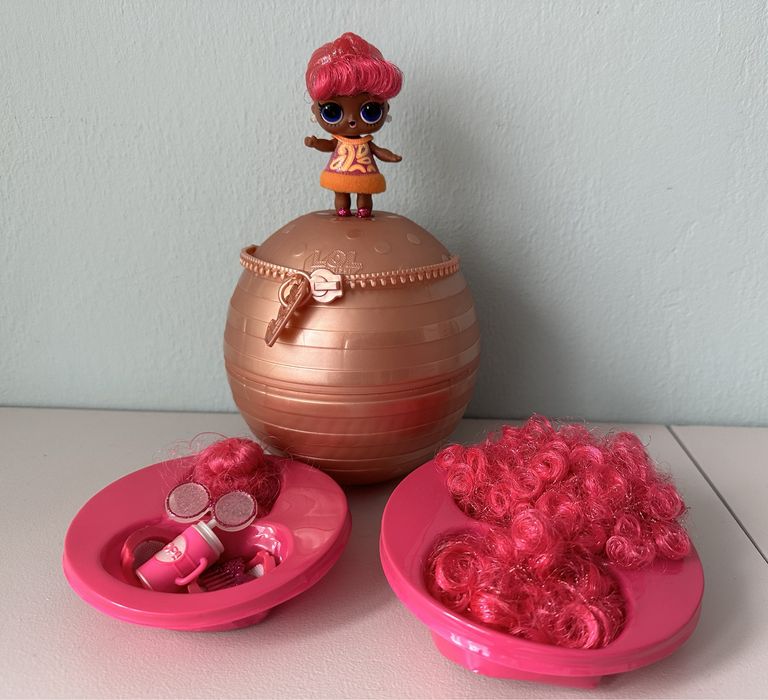 Laleczka L.O.L. Suprise Hairvibes duża kula wymienne fryzury / peruki
