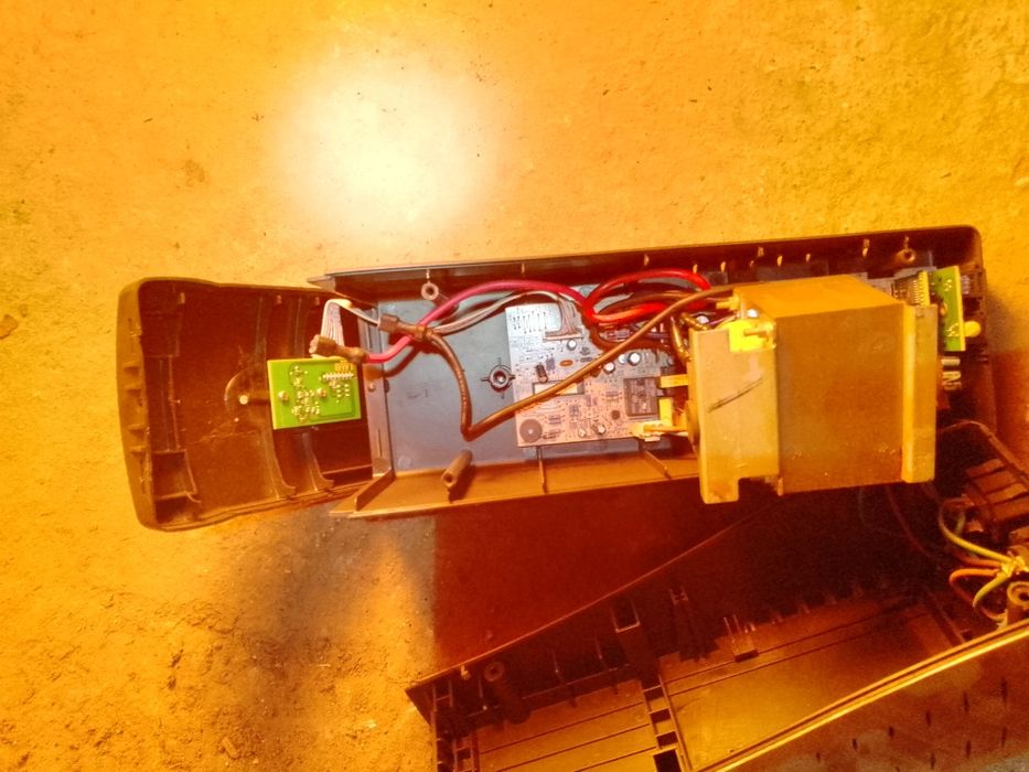 Источник безперебойного питания 600