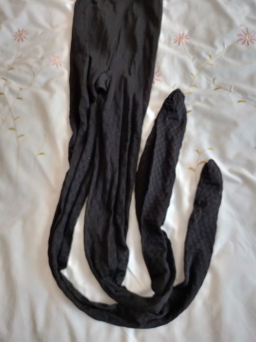 OBNIŻKA! Czarne rajstopy we wzorki.