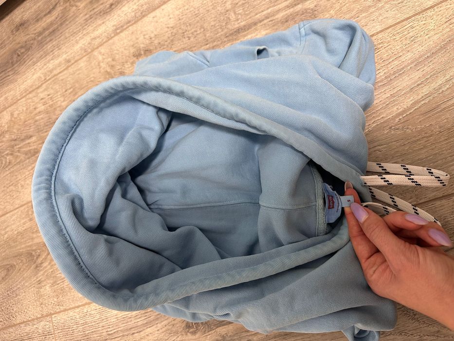 Худі Levi’s небесного кольору