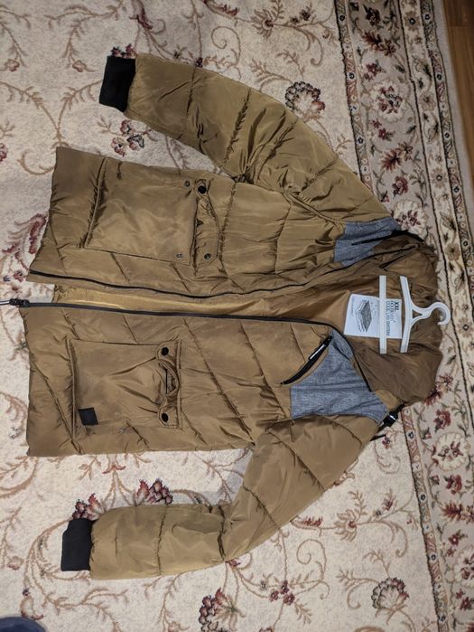 Теплый мужской пуховик. Размера XXL