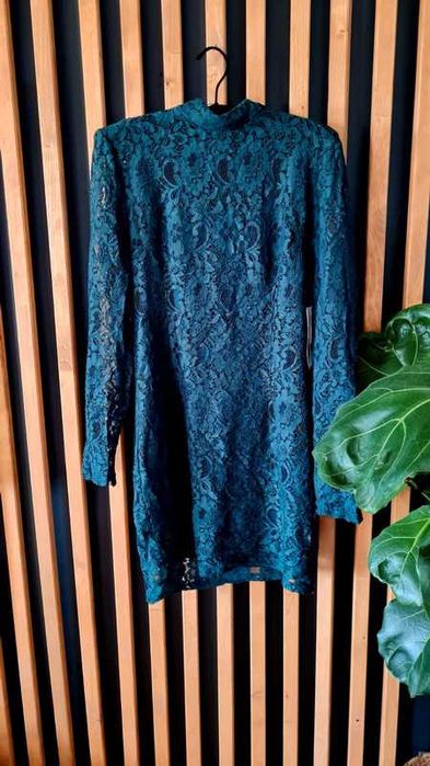 Koronkowa sukienka S