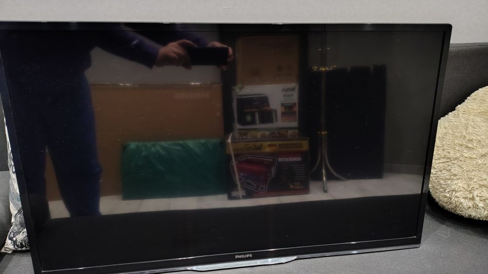 Телевізор Phillips 39 дюймів