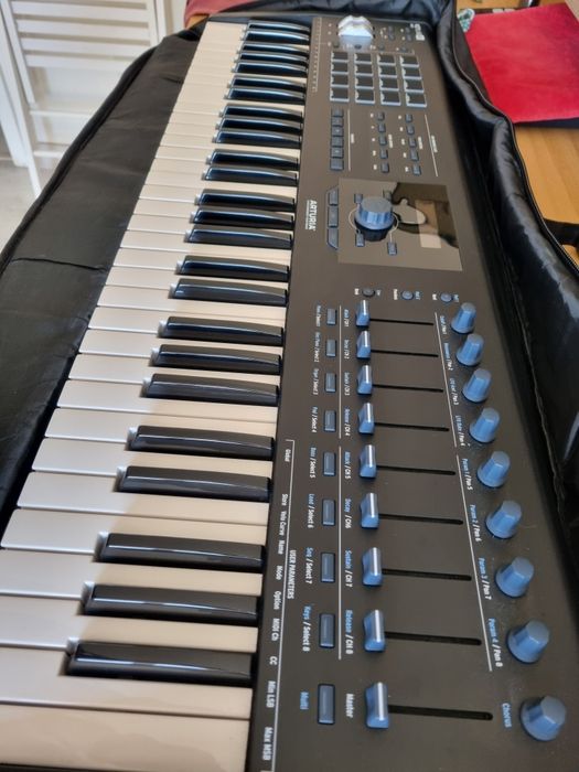 Arturia KeyLab 61 MkII Black Edition + Saco Novation