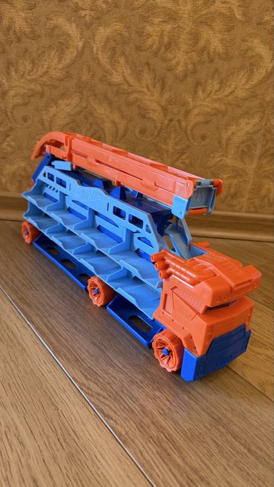 Hot Wheels автовоз для машинок трек гараж