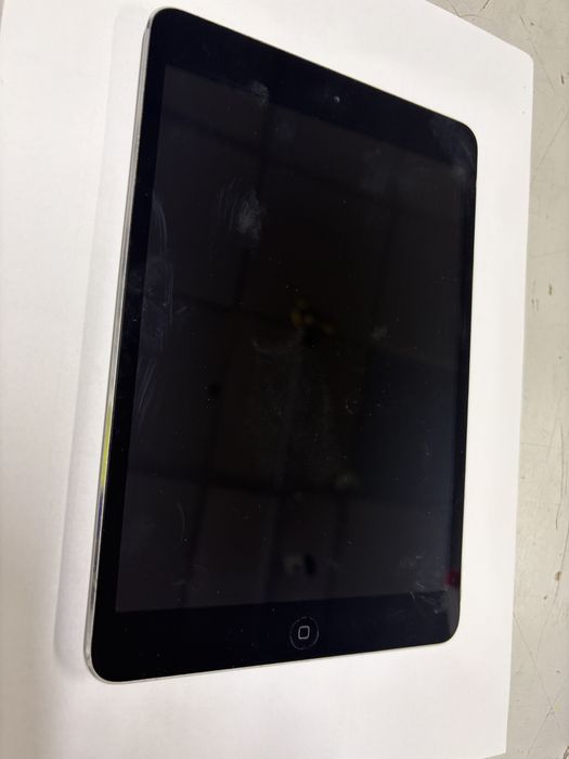Планшет Apple A1432 iPad mini with Wi-Fi 16GB . Рабочий.