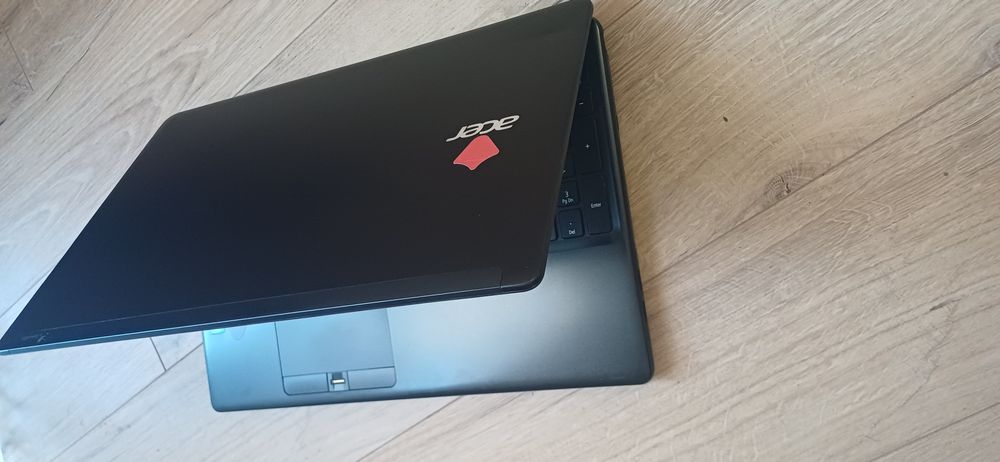 Ноутбук Acer на і7