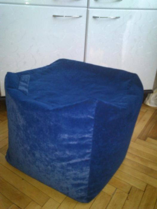 Бескаркасный мягкий пуф "Кубик" 40/40 см.