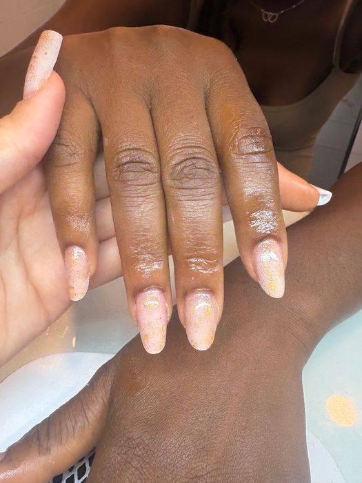 Aplicação de unhas de gel