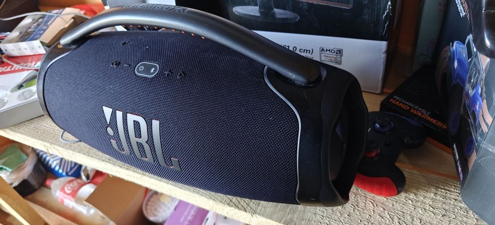 Продам колонку jbl  Бумбокс 3