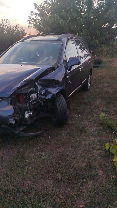 Кia Karens після ДТП