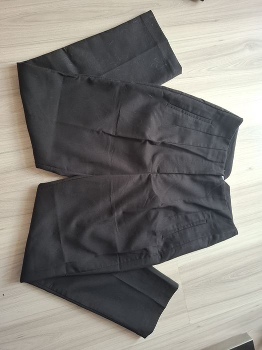 Czarne eleganckie spodnie