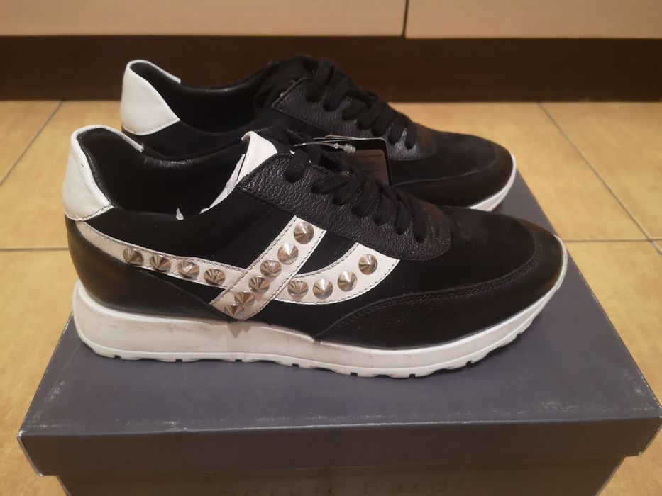 Nowe buty półbuty Sneakersy damskie skórzane czarne. Rozmiar 37.