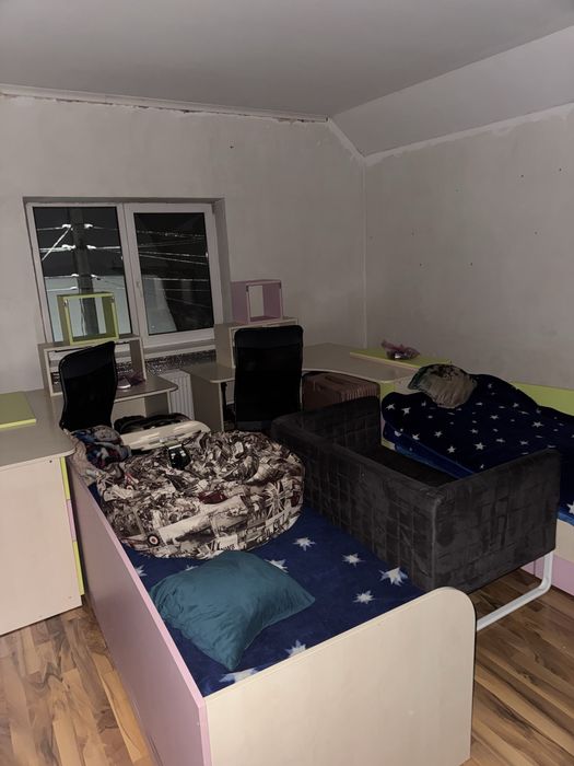 Набір меблів для двух дівчат/ ліжко/ шафа/ парта