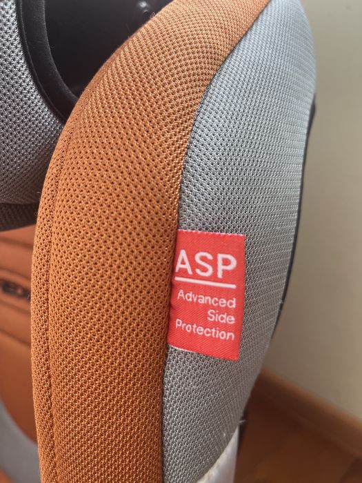 Автокрісло Recaro Monza