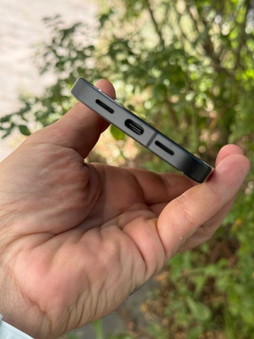 Мобільний телефон Google Pixel 10a 8/128GB Obsidian Neverlock Європа Фізична сім 17 циклів
