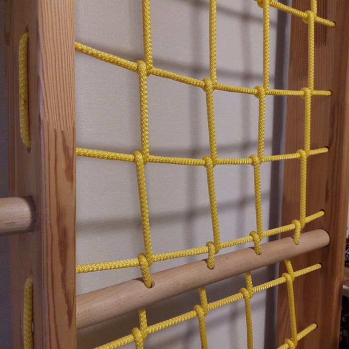 Дитяча спортивна стінка