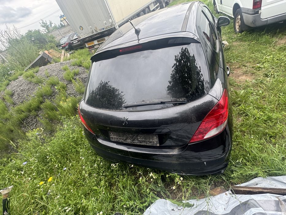 Продам Peugeot 207 2010 рік 1.4 Бензин АВТОМАТ після ДТП!