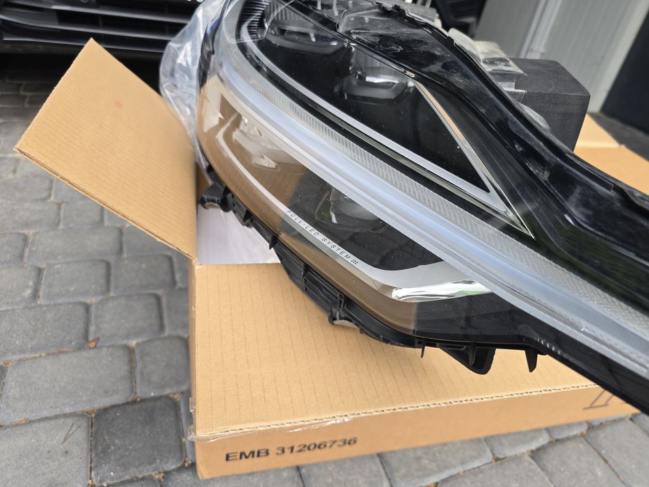 Reflektor prawy Volvo XC60 full led projekcyjny ruchomy