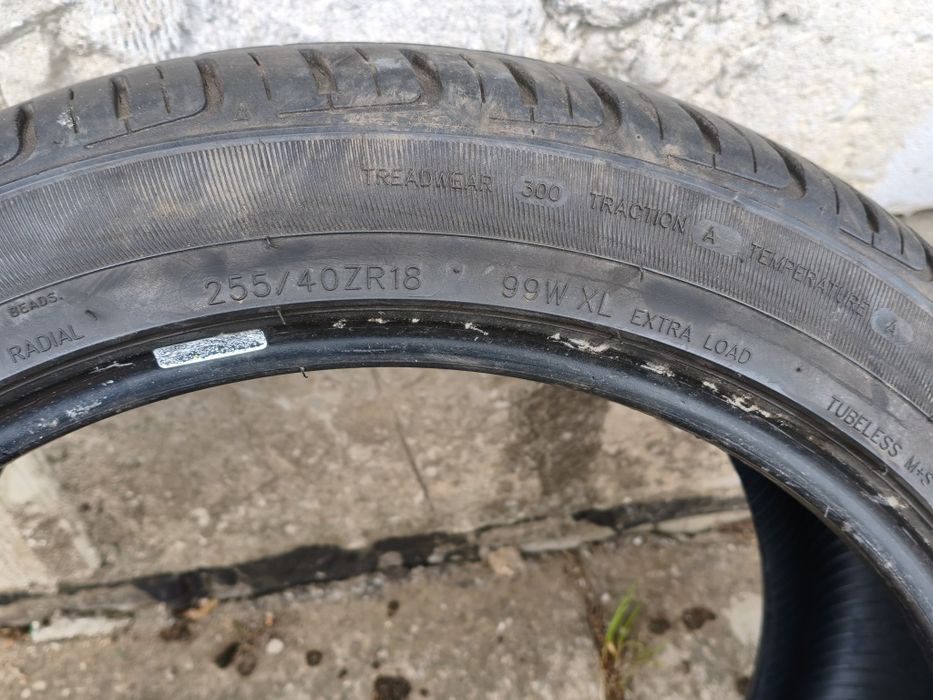 Opony 255/40 ZR18 99W XL Powertrack